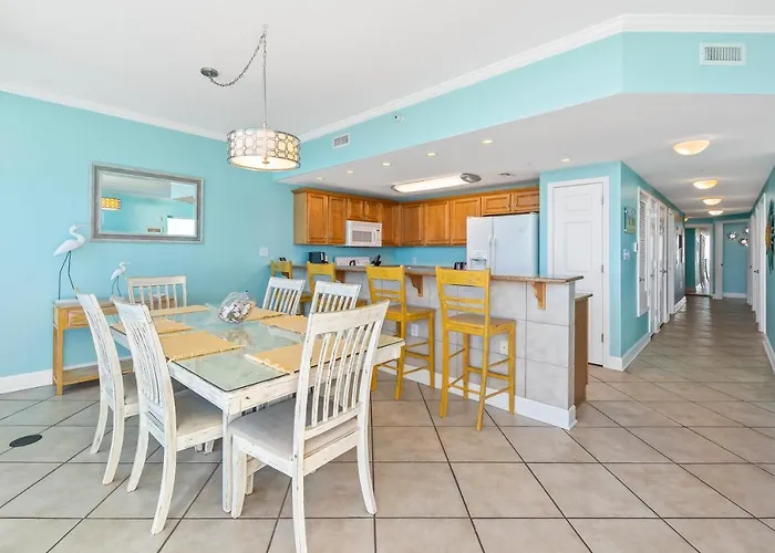 Spacious 3br 3bath 12th Floor, Million-dollar Gulf Views Holiday home