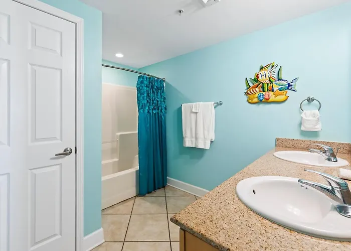 Spacious 3br 3bath 12th Floor, Million-dollar Gulf Views Holiday home